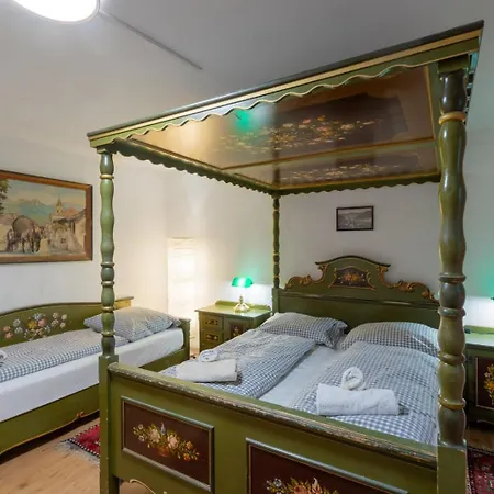 Bauernappartement Mit Balkon Apartman