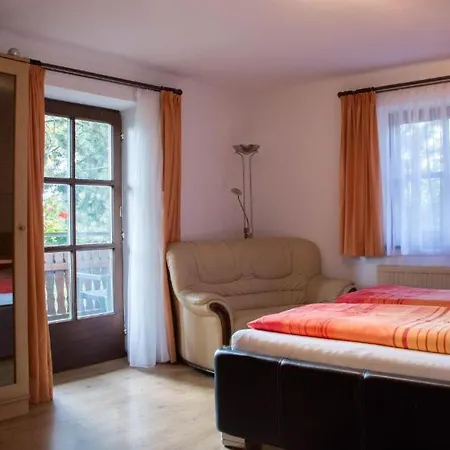 Bauernappartement Mit Balkon * Salzburg
