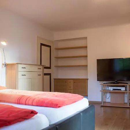 Bauernappartement Mit Balkon Apartment *